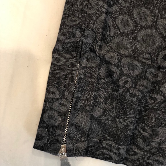 Under the belly grey leopard print size M - Picture 2 of 4